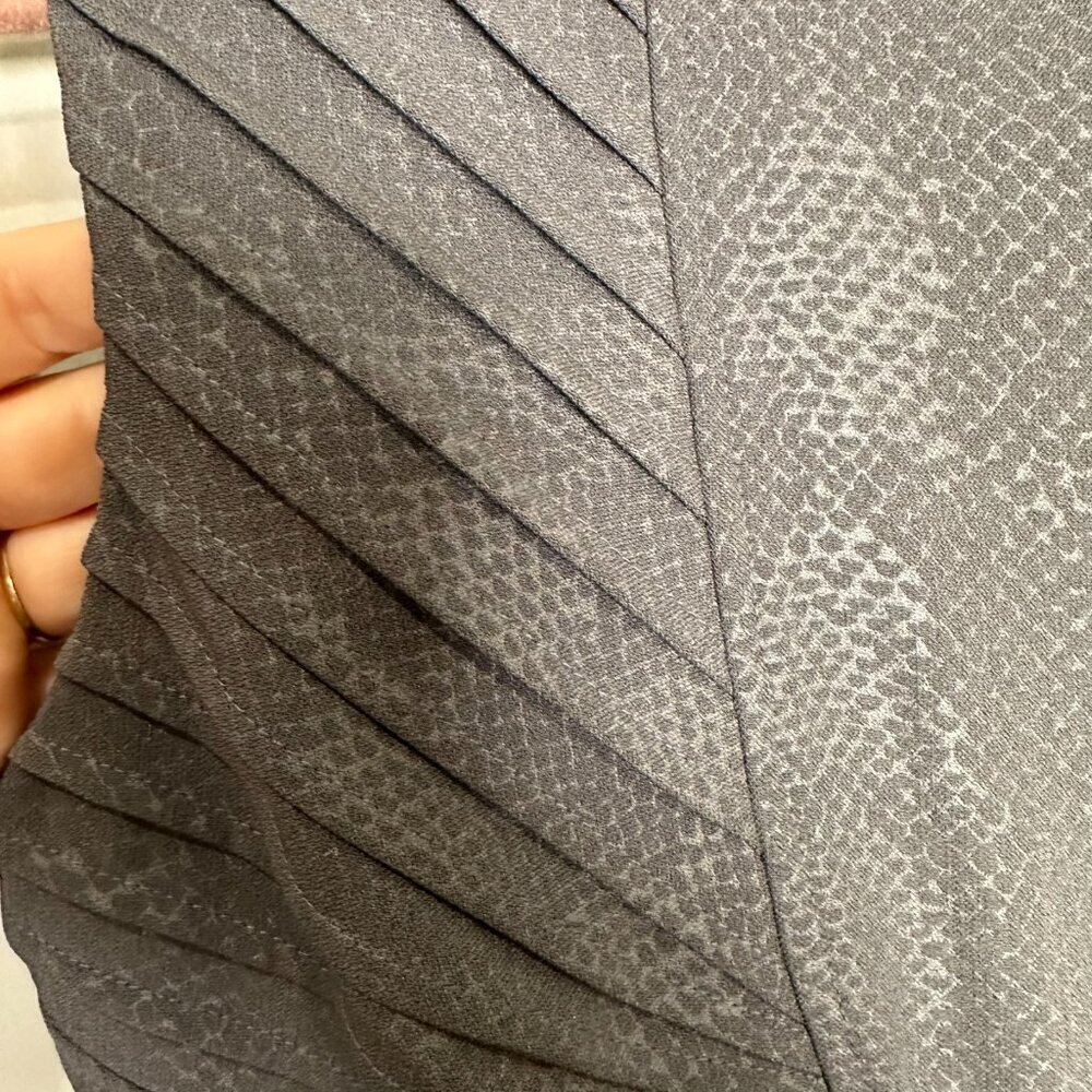 Adrianna Papell Grey Sheath Dress Size 8P Snake Skin Party Event Work Office - Picture 2 of 9
